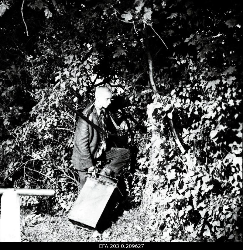 Tallinnfilmi mängufilm "Karikakramäng: Tätoveering".  Marguse osatäitja Arvo Kukumägi.