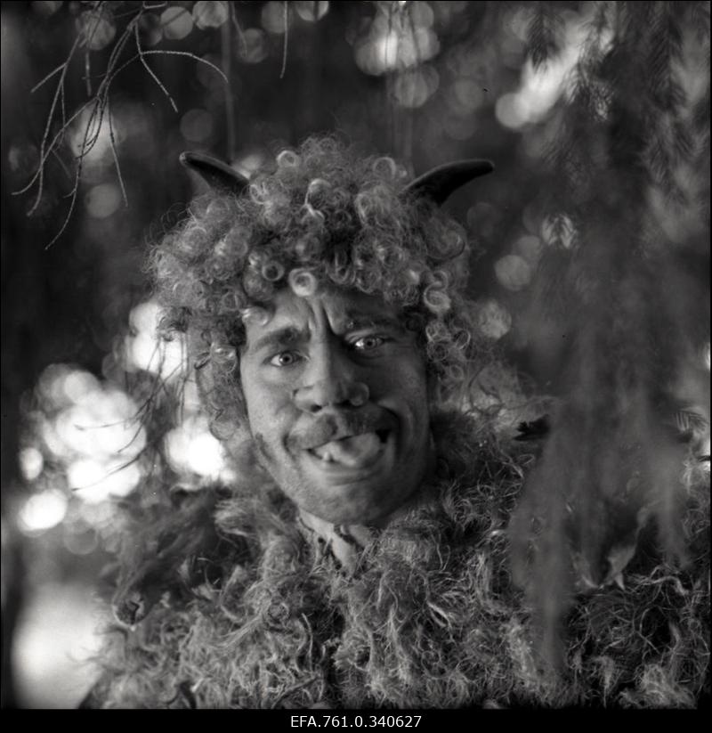 Stuudio "Tallinnfilm" muusikaline lastefilm "Nukitsamees". Mõh - Tõnu Kark.