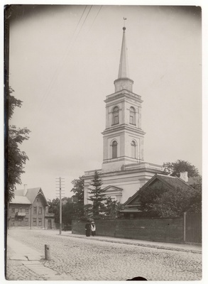 Pepleri tn 1a (partly destroyed, currently Tartu University of Life Sciences Sports Building) View of the Maarja Church from SW  duplicate photo