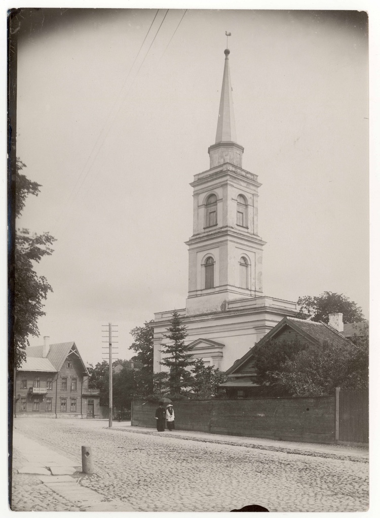 Pepleri tn 1a (partly destroyed, currently Tartu University of Life Sciences Sports Building) View of the Maarja Church from SW