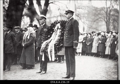 Vabadussõjas langenud Soome vabatahtlike mälestussamba avamine.  duplicate photo