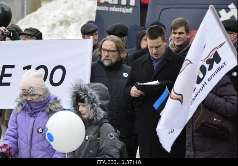 Eesti Vabariigi sajanda aastapäeva nädala avamine kunagises Päästekomitee asukohas Tartu maanteel Tallinnas. Keskel peaminister Jüri Ratas.