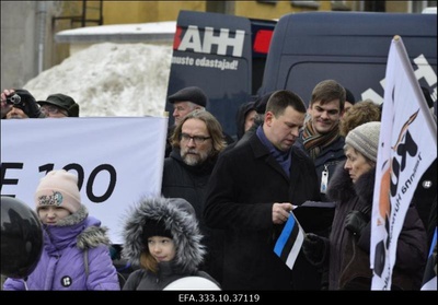 Eesti Vabariigi sajanda aastapäeva nädala avamine kunagises Päästekomitee asukohas Tartu maanteel Tallinnas. Keskel peaminister Jüri Ratas.  similar photo