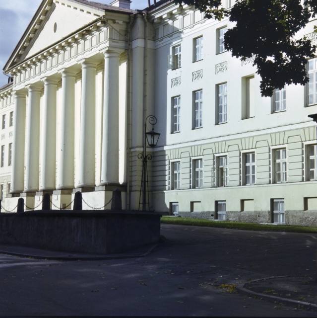 Tartu Riiklik Ülikool.
