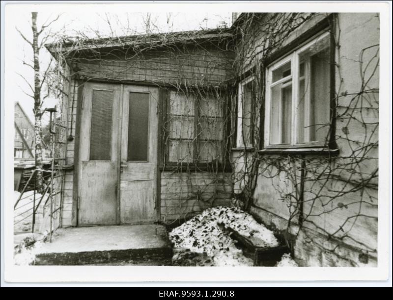 Tuule tänav 14 (kaasajal Elektri tänav). Kristjan Eichorni korter, kus asus EKP KK salajane trükikoda. 09. juunil 1931 Poliitiline Politsei likvideeris salajase trükikoja.