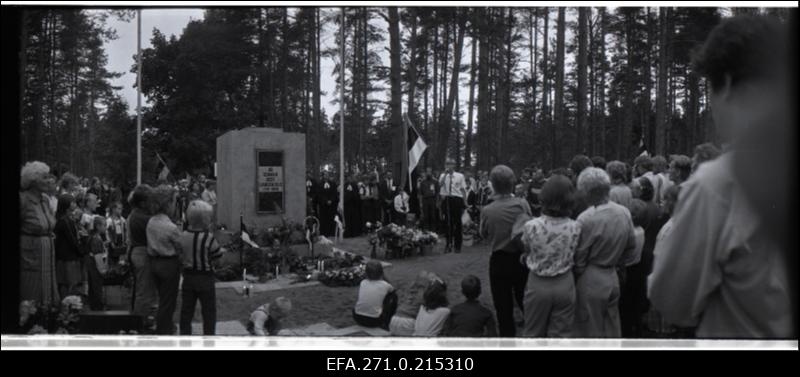 Vabadussõja mälestussamba avamine Võrus.
