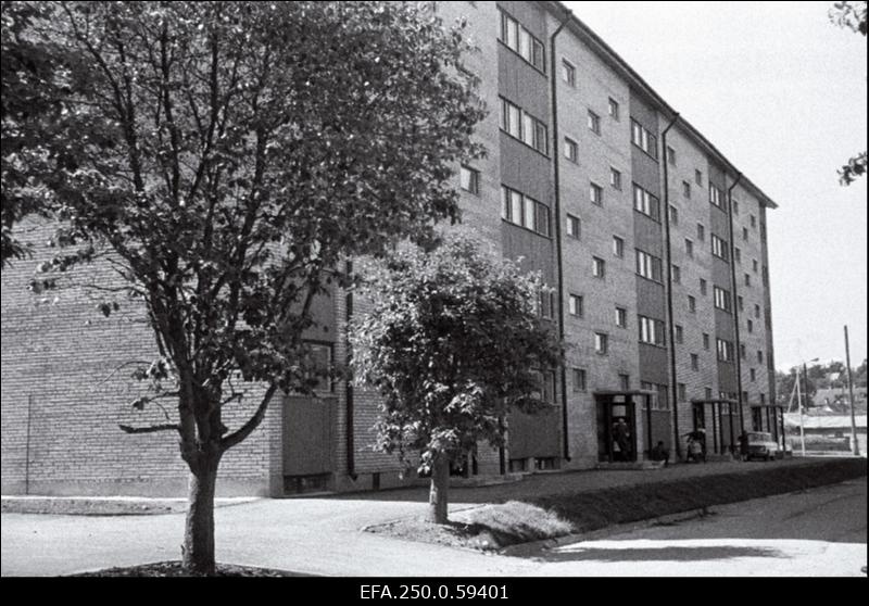 Vaade uuele elamule Gagarini tänavas Rakveres.