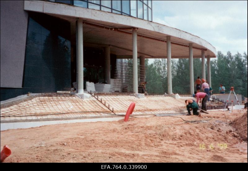 Tartu Ülikooli arstiteaduskonna prekliiniliste ainete õppehoone Biomeedikumi ehitus Ravila tänaval.
