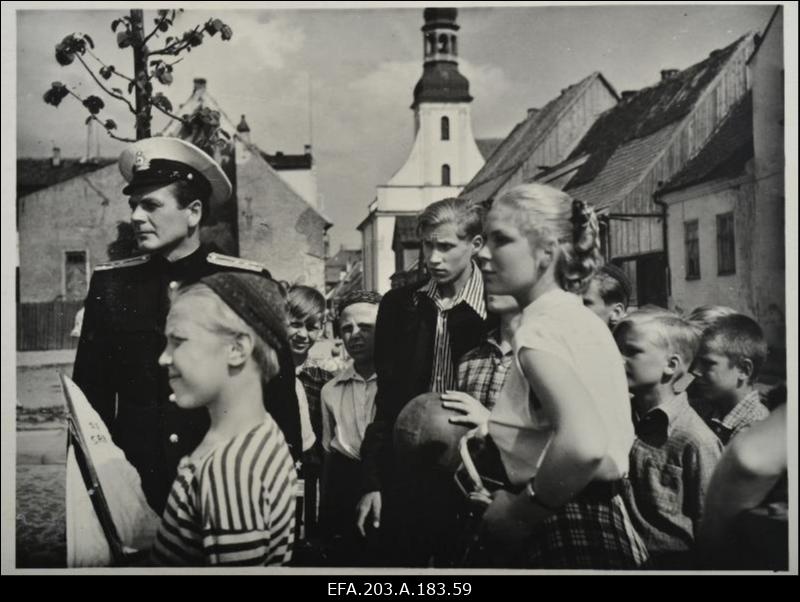 Kaader filmistuudio Tallinnfilm mängufilmist Jahid merel.