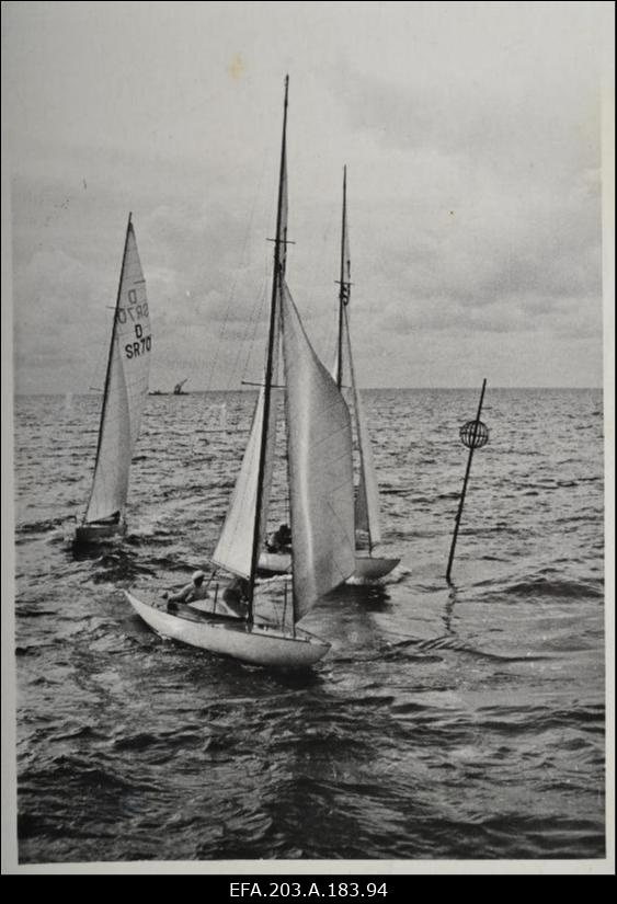 Kaader filmistuudio Tallinnfilm mängufilmist Jahid merel.