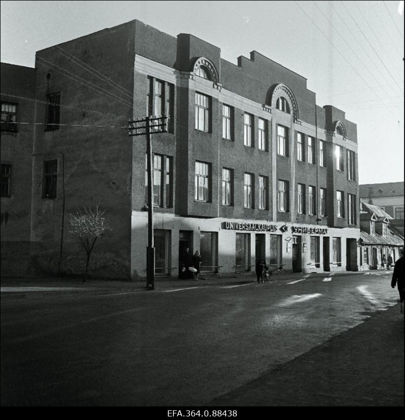 ETKVL Valga universaalkaupluse välisvaade.