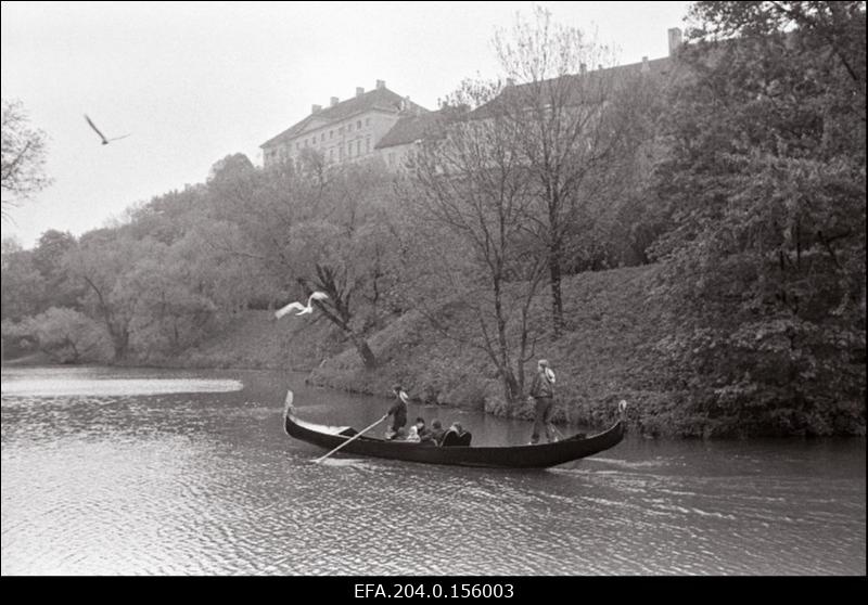 Gondlisõit Šnelli tiigil vanalinna päevade ajal.
