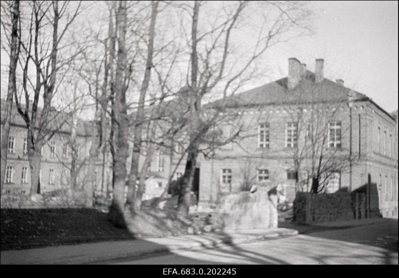 Endine Lilli Suburgi erakool C. R. Jakobsoni tänaval.