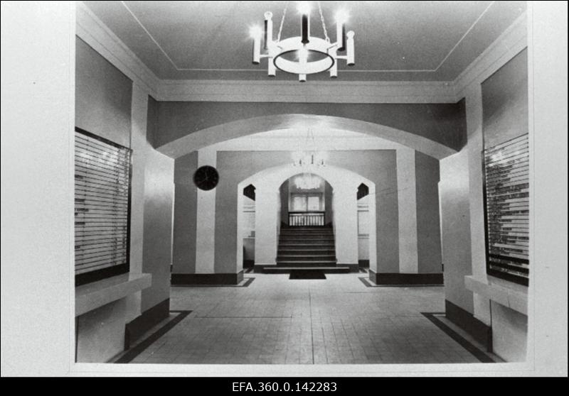 Tartu Riikliku Ülikooli peahoone fuajee.