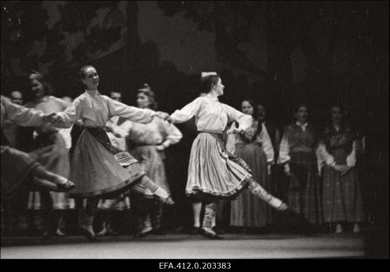 G. Ernesaksa laulumängu "Mari ja Mihkel" peaproov Vanemuises.