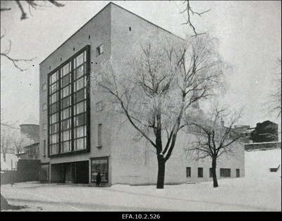Tallinna 1934.a. avatud Kunstihoone.  similar photo