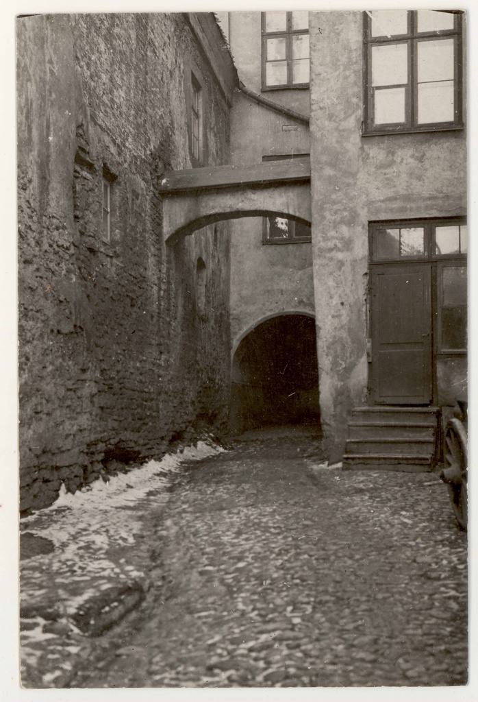 Katariina's move. View to W