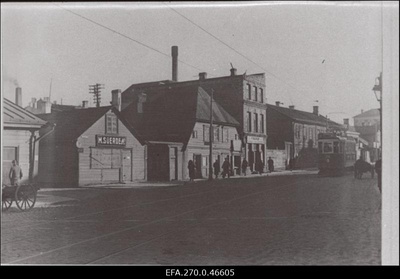 Tartu maantee ja Raua tänava nurk.  duplicate photo