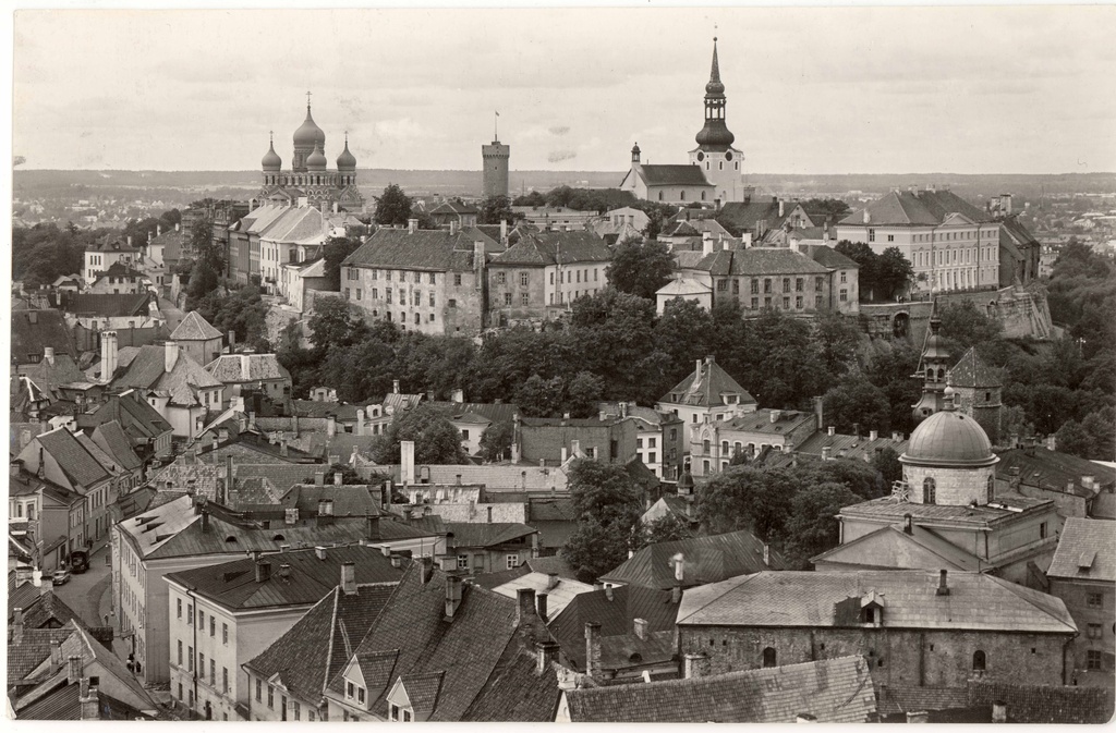 Toompea. View of the no tower of the Oleviste Church. From the left: Lai tn, Pika Foot Tower, Nevski Cathedral, Long Hermann, Toomkirik and Stenbock house