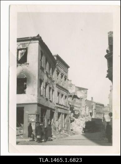 Varemetes Harju tänav pildistatuna Müürivahe ja Rüütli tn nurgalt