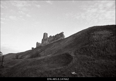 Vaade Rakvere lossi varemetele.  duplicate photo