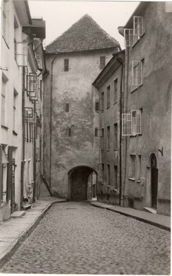 Toompea. View of the long leg gate tower by Toompea.  similar photo