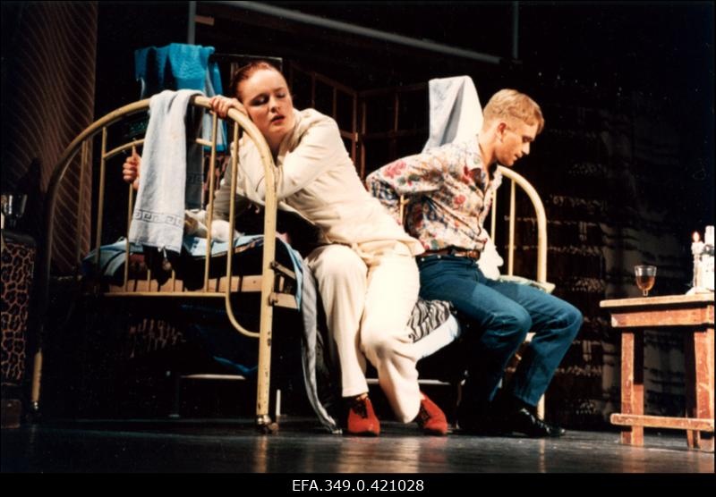 Rakvere Teatri etendus "Tramm nimega Iha". Blanche - Külli Palmsaar, Mitch- Ain Prosa.