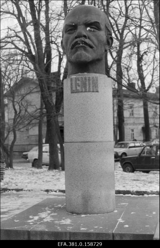 V.I. Lenini mälestusmärk Narvas.