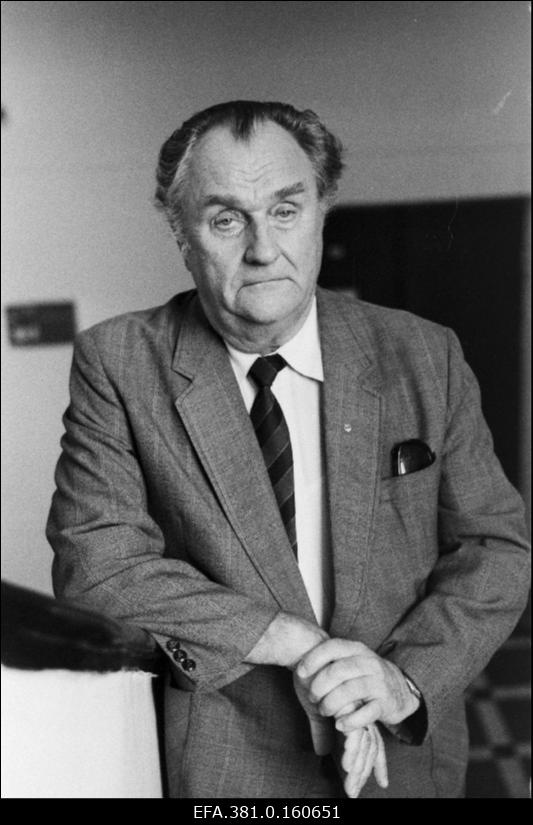 Narva Keskhaigla arst, Narva Linna Täitevkomitee tervishoiuosakonna juhataja Manfred Silland.