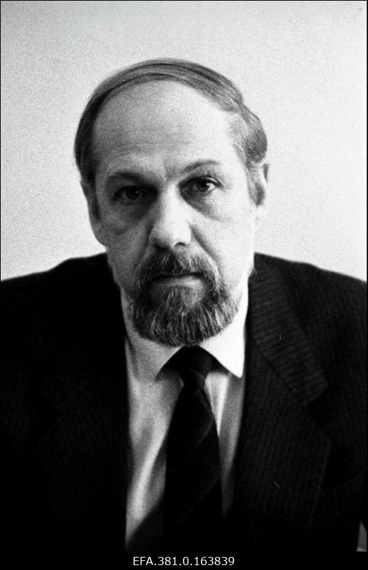 Kuller, Ivar - Narva linnakohtu esimees.