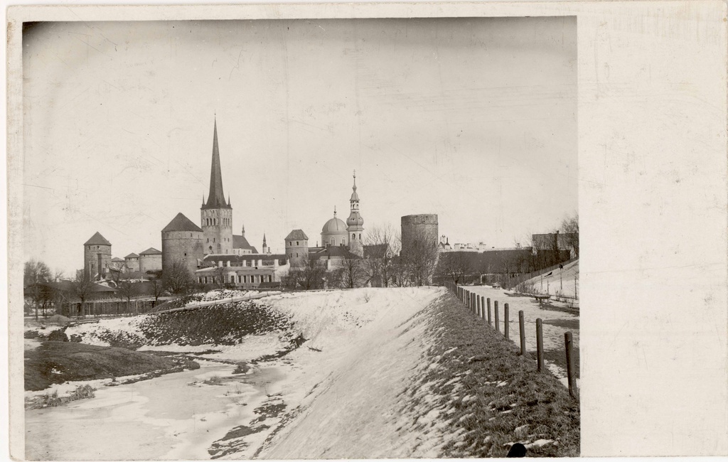 All-city. General view of towers near the Nunnakloster from soil insurance