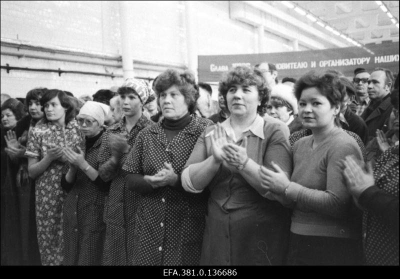 Tehnika progressile pühendatud miiting puuvillakombinaadis "Kreenholmi Manufaktuur".