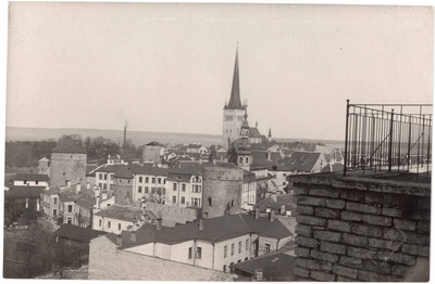 All-city. View from Stenbock's house to the south-east towards the church of Oleviste. On the front of the right: Nunnatorn, Saunatorn and Kuldjala tower.  duplicate photo