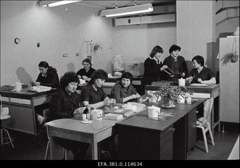 Puuvillakombinaadi "Kreenholmi Manufaktuur" tooraine laboratoorium.