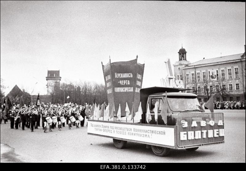 1. mai demonstratsioon Narvas.