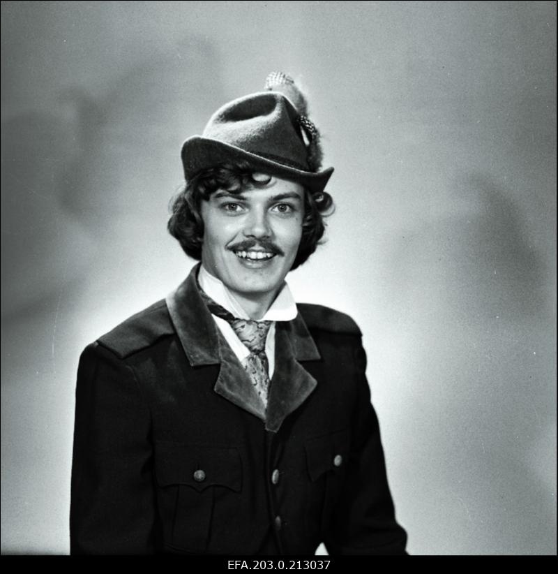 Aare Laanemets Joosep Tootsi rollis Tallinnfilmi mängufilmis "Suvi".