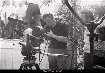 Tallinnfilmi mängufilmi "Suvi" filmivõtted. Režissöör Arvo Kruusement ja operaator Jüri Garšnek.  similar photo