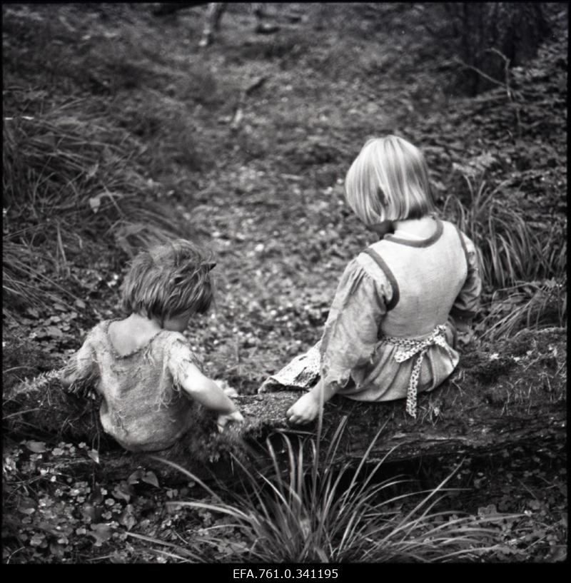 Stuudio "Tallinnfilm" muusikaline lastefilm "Nukitsamees" filmivõtted. Nukitsamees - Egert Soll, Iti - Anna-Liisa Kurve.