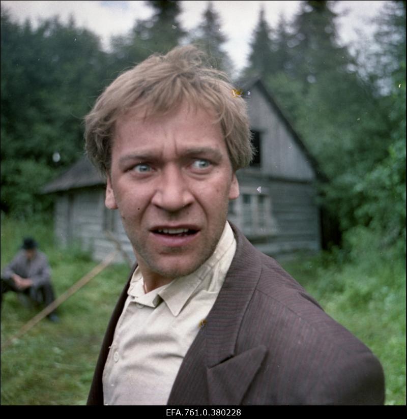 Stseen filmist "Metskannikesed". Reinu rollis Tõnu Kark