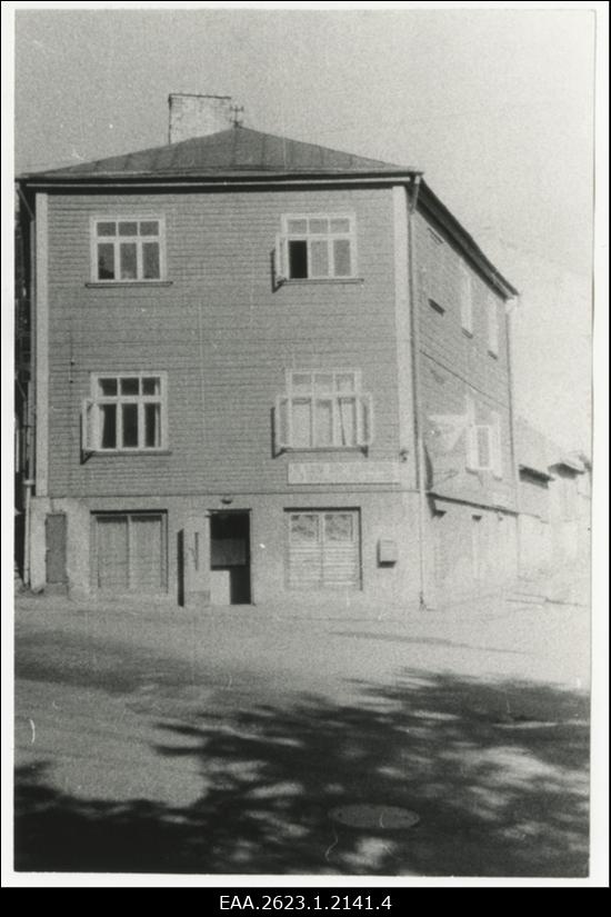 Elumaja Tartus Jakobi (V. Kingissepa) ja Tähtvere tn nurgal
