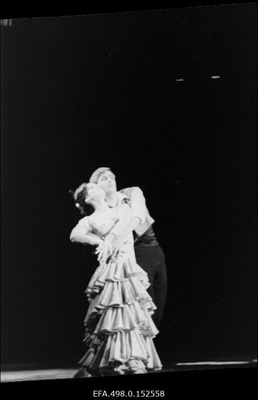 Stseen M. Raveli muusikale loodud balletist Hispaania rapsoodia RAT Vanemuises. Naine - Regina Tõsko ja Mees - Ülo Vilimaa.  similar photo