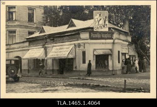 Harju tänav, Puuvilja kauplus (lammutatud 1935).