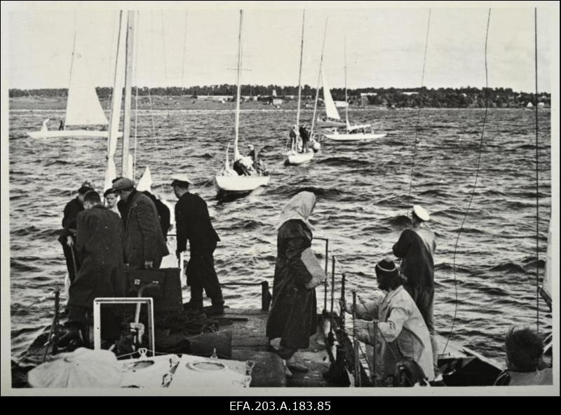 Kaader filmistuudio Tallinnfilm mängufilmist Jahid merel.