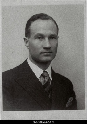 August Kesa, Välis-Eesti tegelane. [Üliõpilaskorporatsiooni Väinla konvendivanem?]  duplicate photo