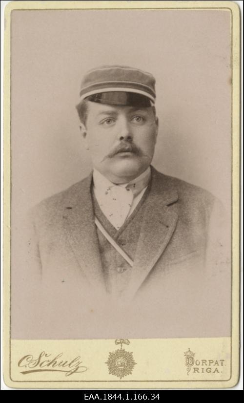 Korporatsiooni "Estonia" liige John von Harder, portreefoto