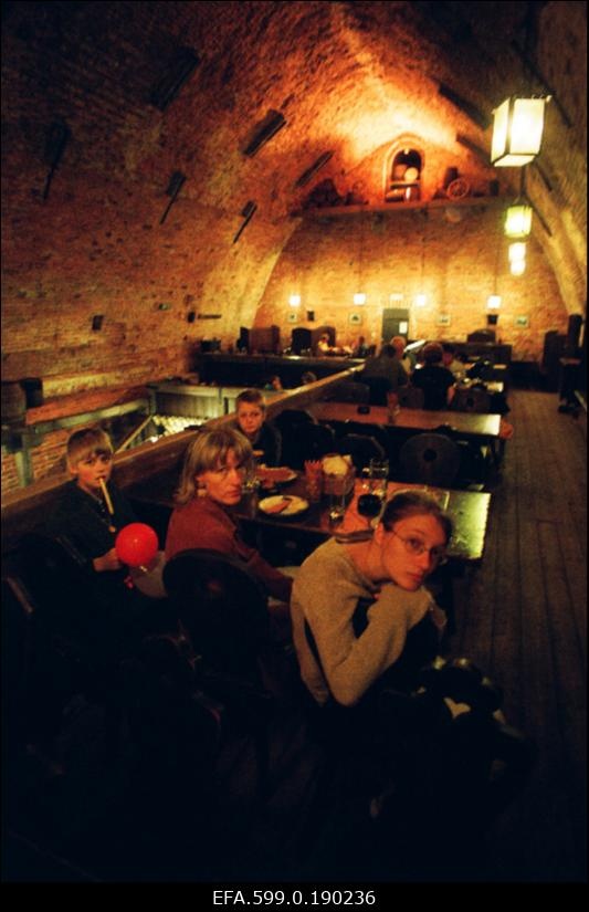 Restorani Püssirohukelder sisevaade.