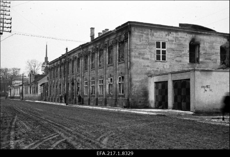Kuressaare vangimaja varemed.