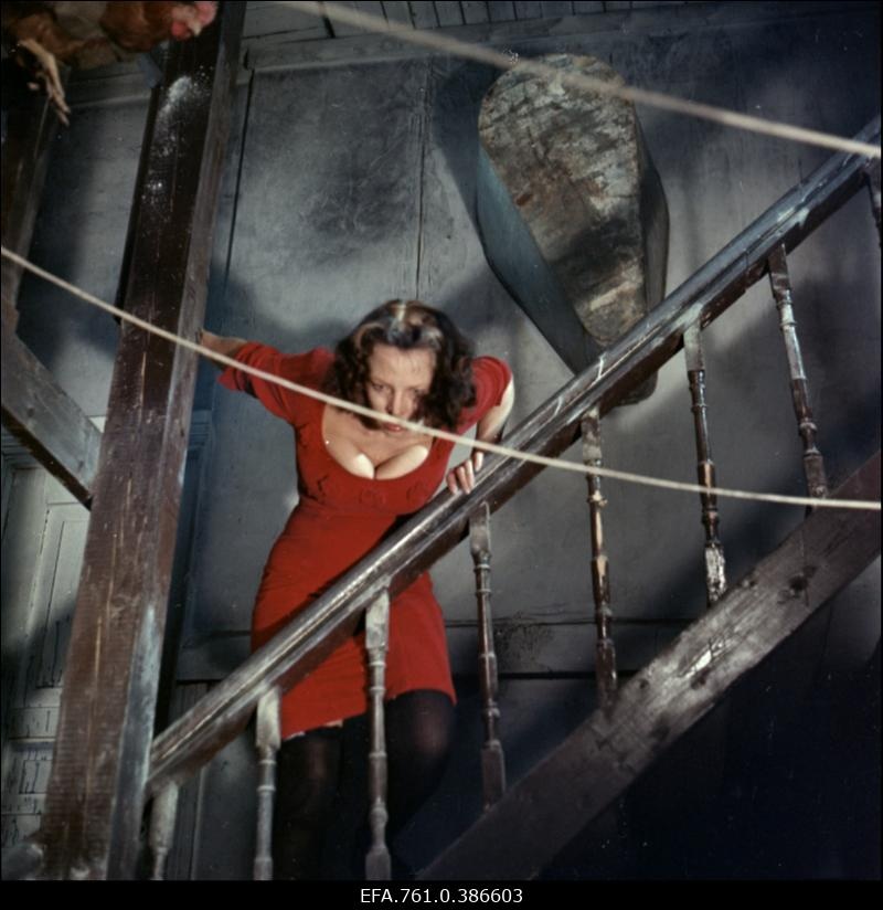 Filmi "Äratus" filmimine. Ülle Kaljuste Saareaugu Aliide osas.