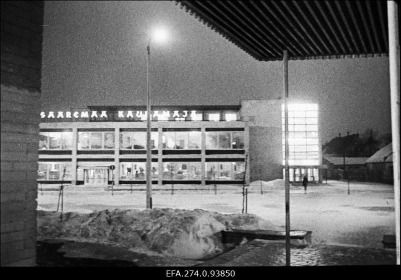 Vaade Saaremaa kaubamajale.