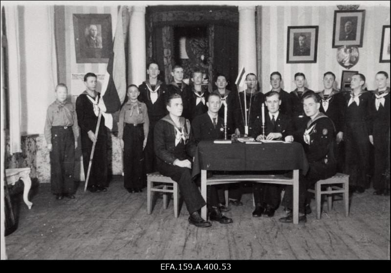 Noorte Kotkaste Saaremaa Malev. Talvepäevad, presidendi vastuvõtt Kuressaares jne.